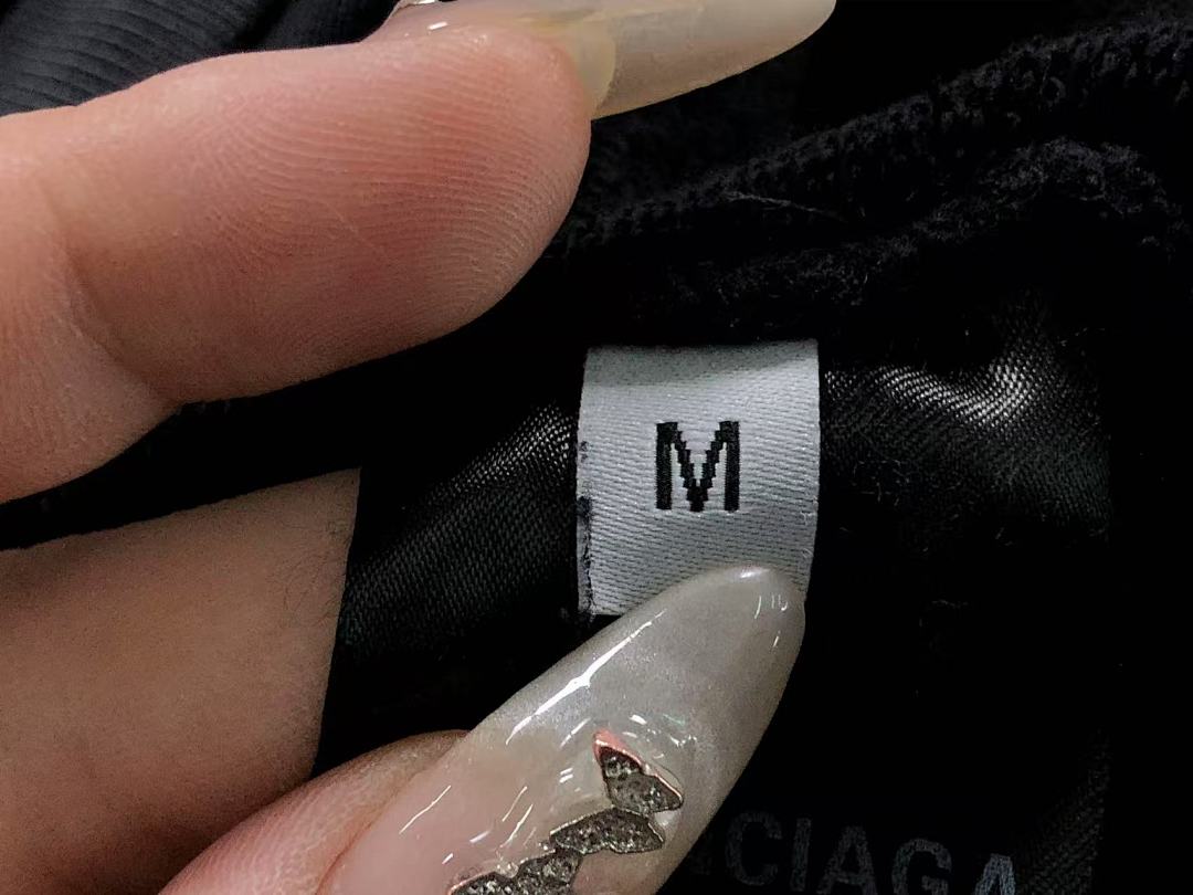 Balenciaga 258 B⭐L⭐⭐⭐IA⭐A HOODIE 3110170721 (Im 170Cm 60Kg I Wear Size M In The Phot) - Image 24
