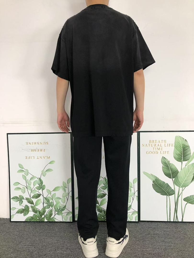 Balenciaga 128 B⭐L⭐⭐⭐IA⭐A T-SHIRT 213041221 (Im 170Cm 55Kg I Wear Size L In The Phot) - Image 4