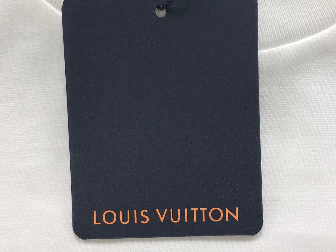 Louis Vuitton 135 L⭐ T-SHIRT 22051503125 (Im 170Cm 60Kg I Wear Size S In The Phot) - Image 14