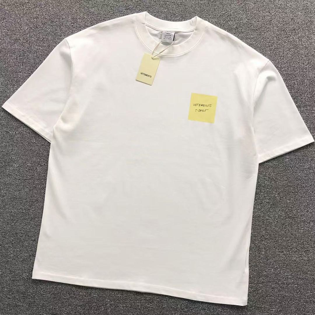 Vetements 108 VETEMENTS T-SHIRT