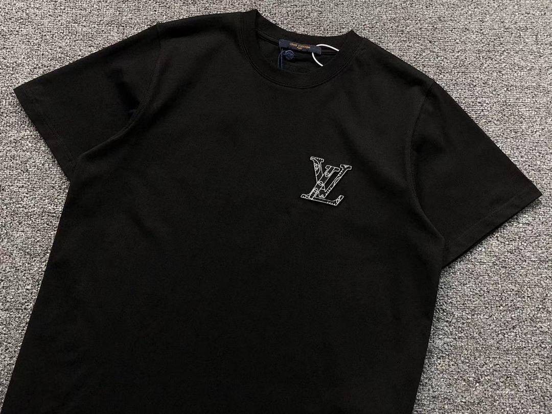 Louis Vuitton 115 L⭐ T-SHIRT 3105120860 (Im 170Cm 60Kg I Wear Size M In The Phot) - Image 13