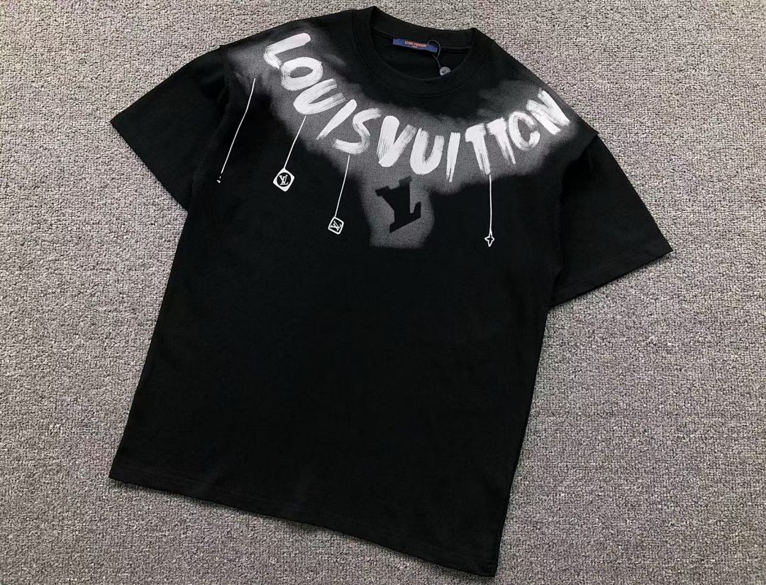 Louis Vuitton 118 L⭐ T-SHIRT 1102200352 (Im 170Cm 57Kg I Wear Size XS In The Phot) - Image 7