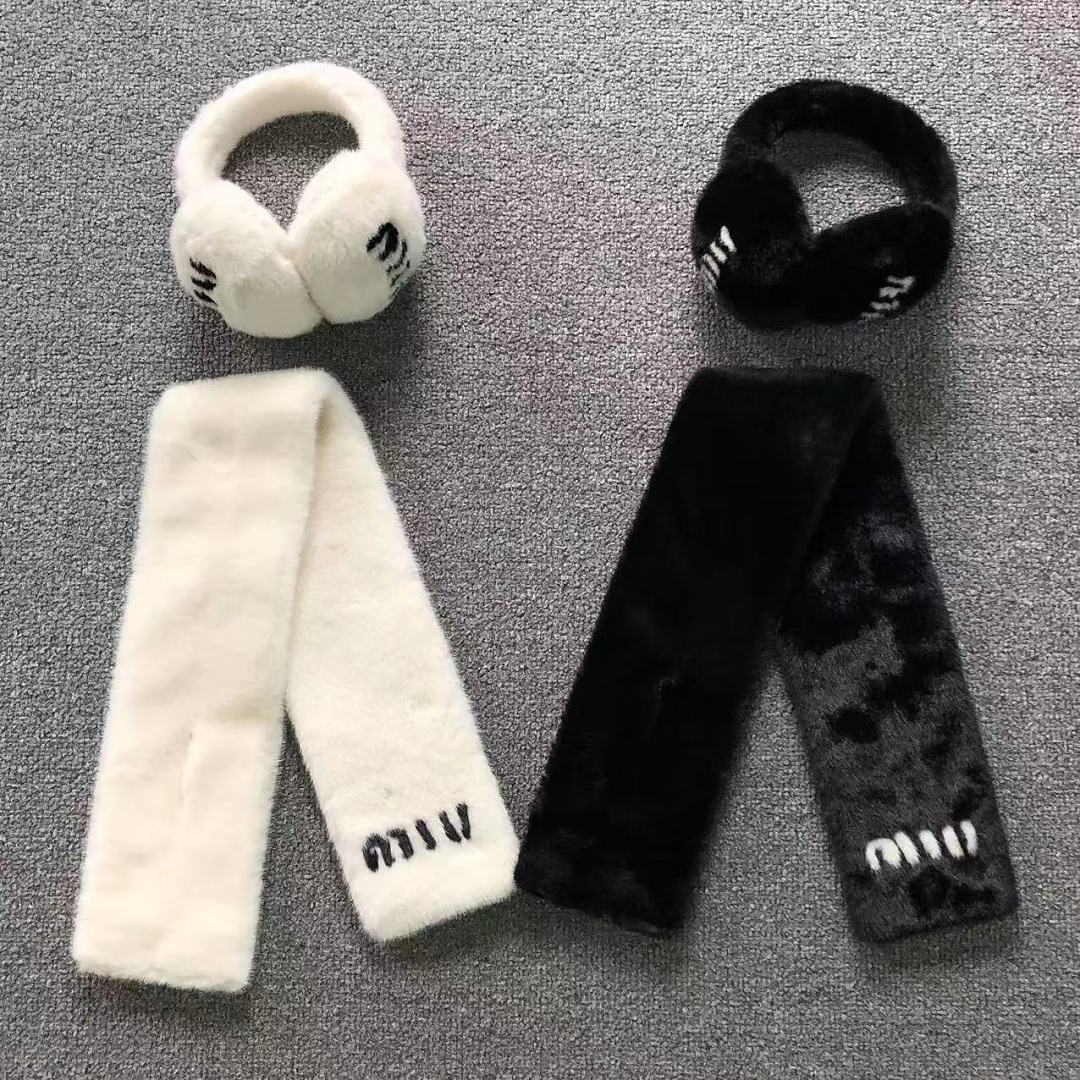 Miu Miu 95 M⭐U SCARF EARMUFF 12910843 (Long 88CM* Wide 12CM*)
