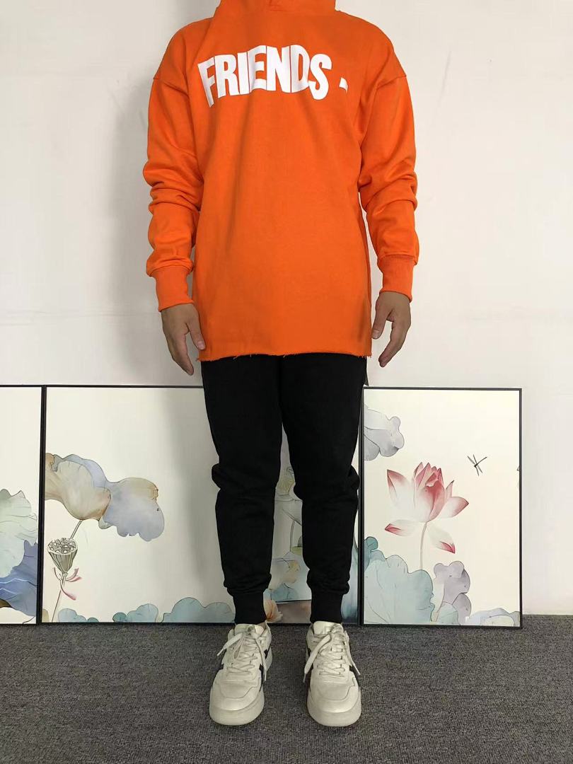 On Running 118 VLONE HOODIE 510114191 (Im 170Cm 60Kg I Wear Size M In The Phot) - Image 3