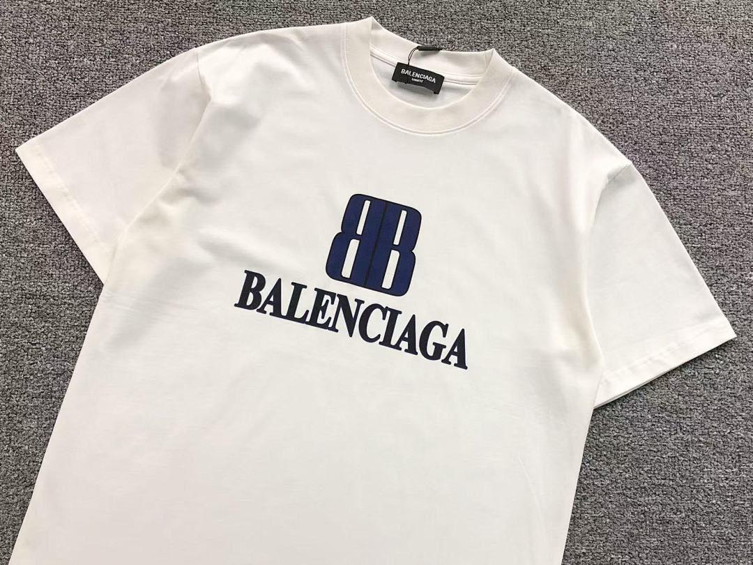 Balenciaga 108 B⭐L⭐⭐⭐IA⭐A T-SHIRT 41081907133 (Im 170Cm 60Kg I Wear Size XL In The Phot) - Image 9