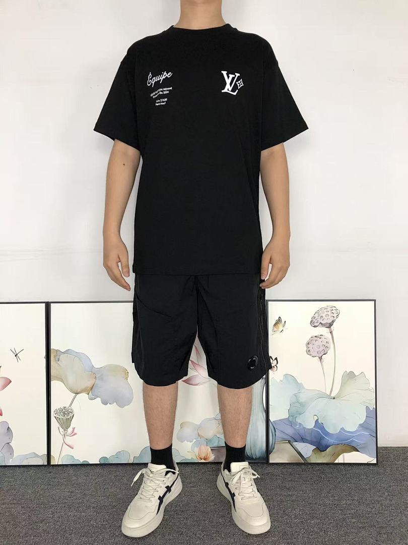 Louis Vuitton 108 L⭐ T-SHIRT 41062620126 (Im 170Cm 60Kg I Wear Size XS In The Phot) - Image 3