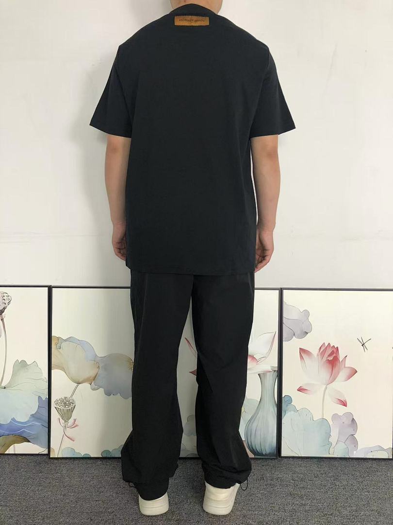 Louis Vuitton 115 L⭐ T-SHIRT 2203183604 (Im 170Cm 60Kg I Wear Size L In The Phot) - Image 4