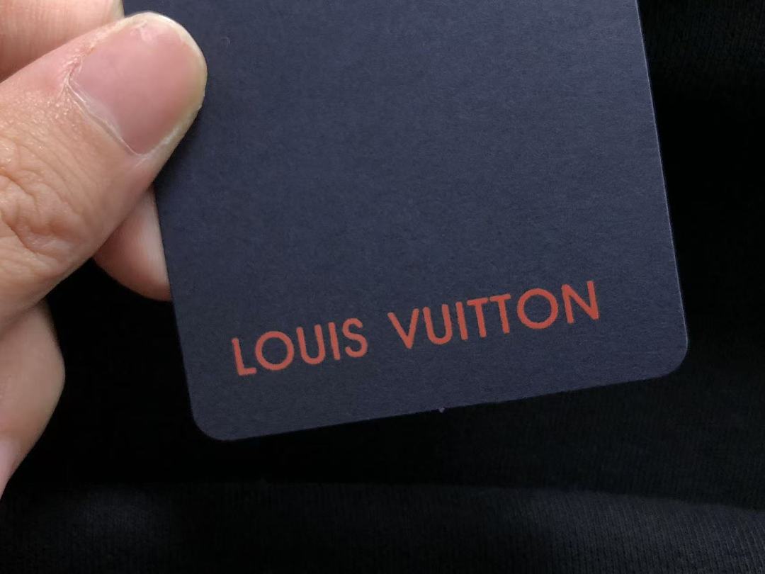 Louis Vuitton 208 L⭐ HOODIE 3209071221 (Im 170Cm 60Kg I Wear Size M In The Phot) - Image 24
