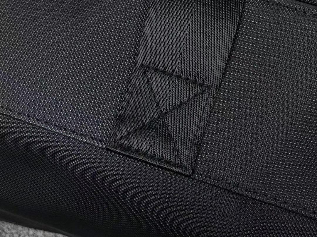Lacoste 118 LACOSTE BAG 110193513 (Long 50CM* Wide 23CM* High 26CM) - Image 35