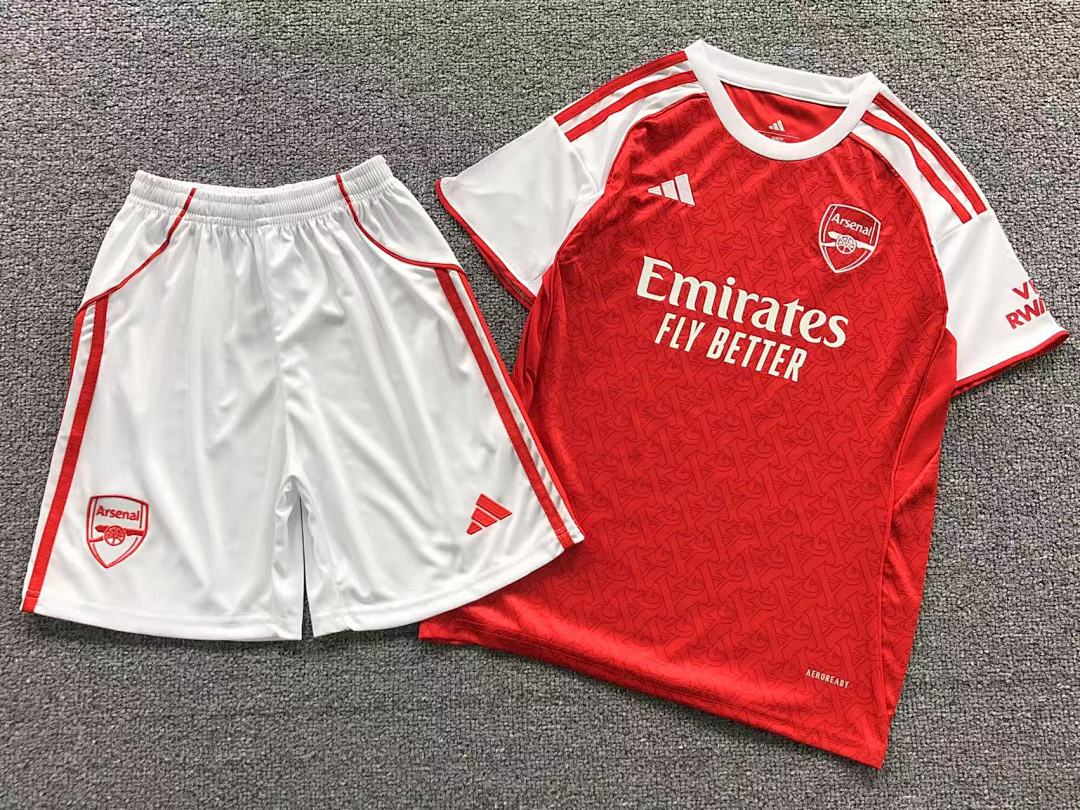 Chanel 75 FOOTBALL T-SHIRT SHORTS - Image 4