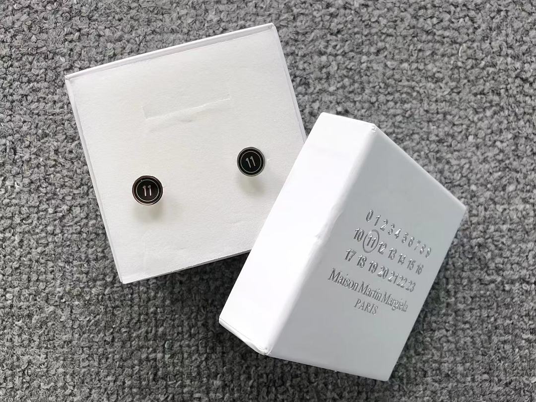 On Running 98 MAISON MARGIELA - Image 2