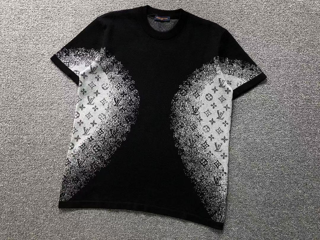 Louis Vuitton 195 L⭐ T-SHIRT 22060110125 (Im 170Cm 60Kg I Wear Size M In The Phot) - Image 10