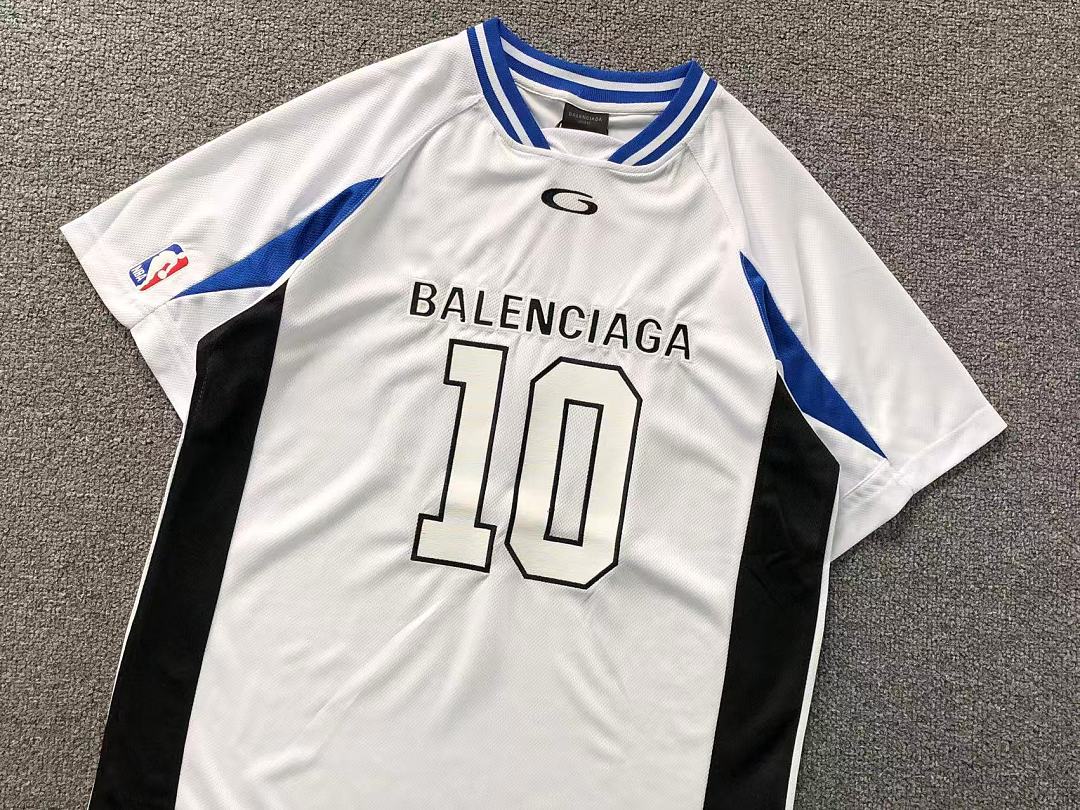 Balenciaga 228 B⭐L⭐⭐⭐IA⭐A T-SHIRT 22050525001 (Im 170Cm 60Kg I Wear Size M In The Phot) - Image 8