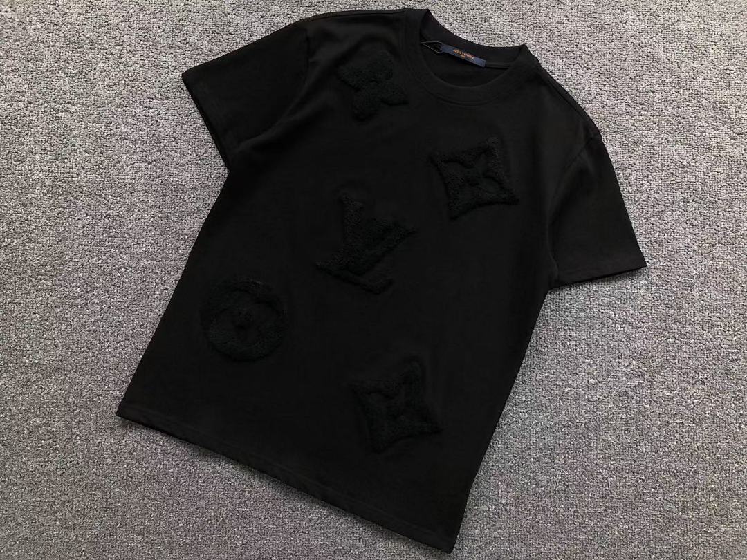 Louis Vuitton 115 L⭐ T-SHIRT 214301315 (Im 170Cm 60Kg I Wear Size S In The Phot) - Image 8