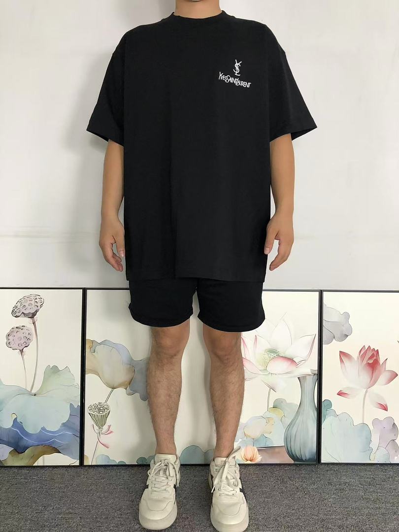 Saint Laurent 125 SA⭐⭐T ⭐⭐U⭐⭐NT T-SHIRT 127300360 (Im 170Cm 60Kg I Wear Size 2XL In The Phot) - Image 3