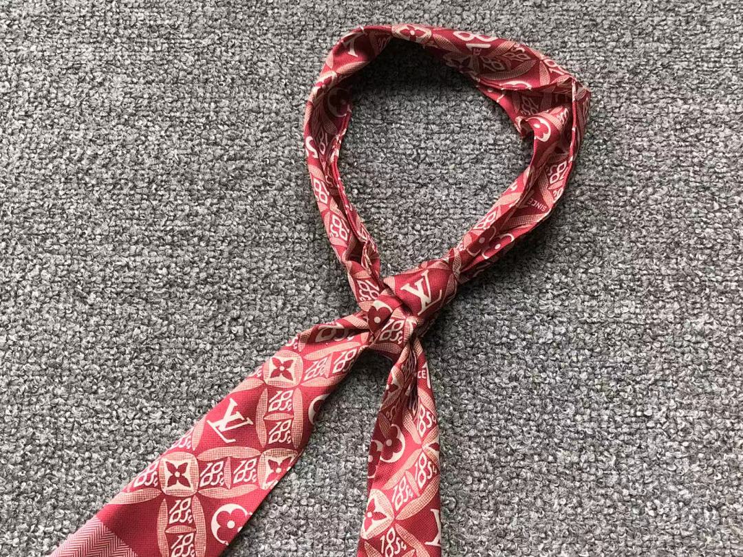 Louis Vuitton 68 L⭐ SCARF 590533102 (Long 120CM* Wide 8CM*) - Image 4