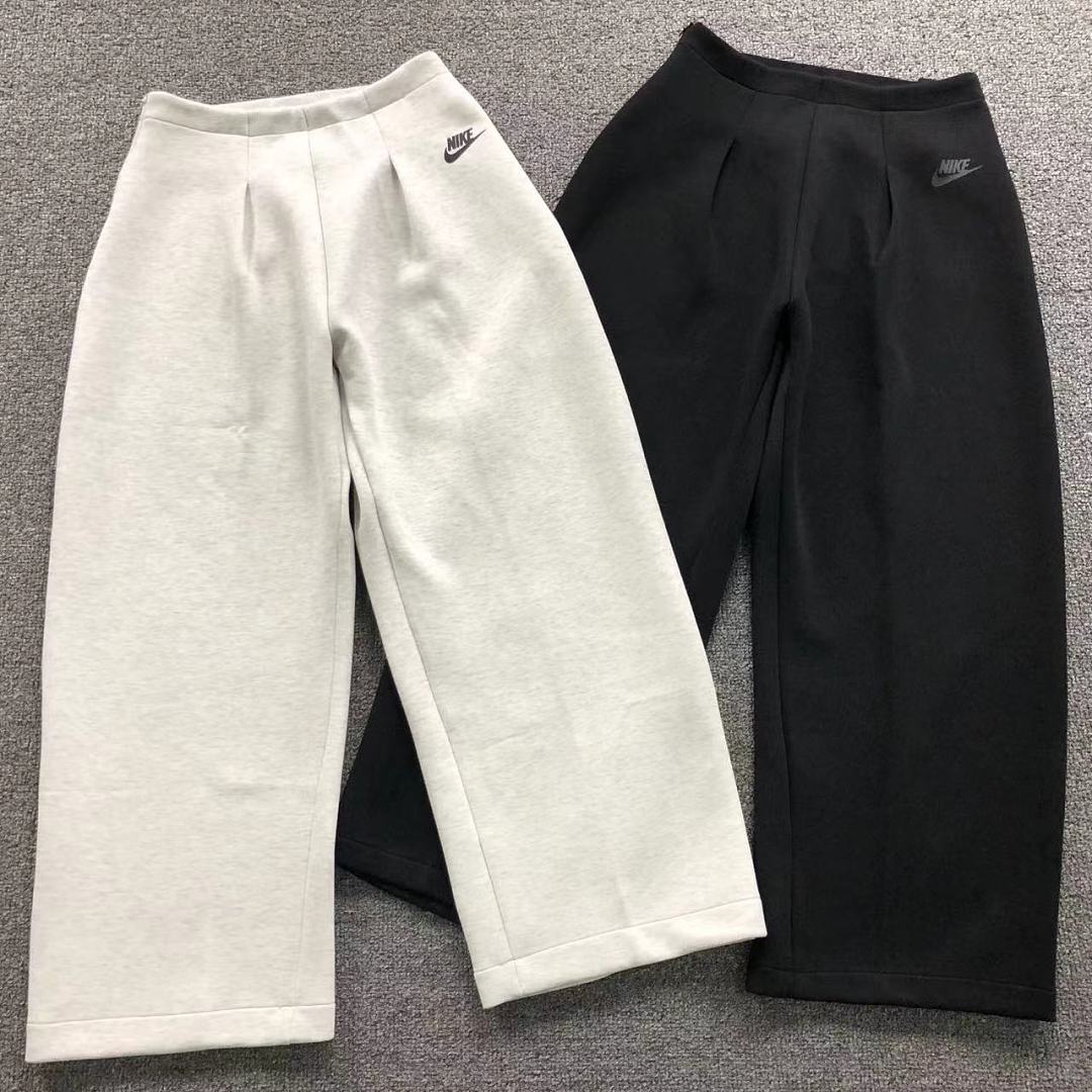 Nike 129 N⭐K⭐ TROUSERS FEMAIE