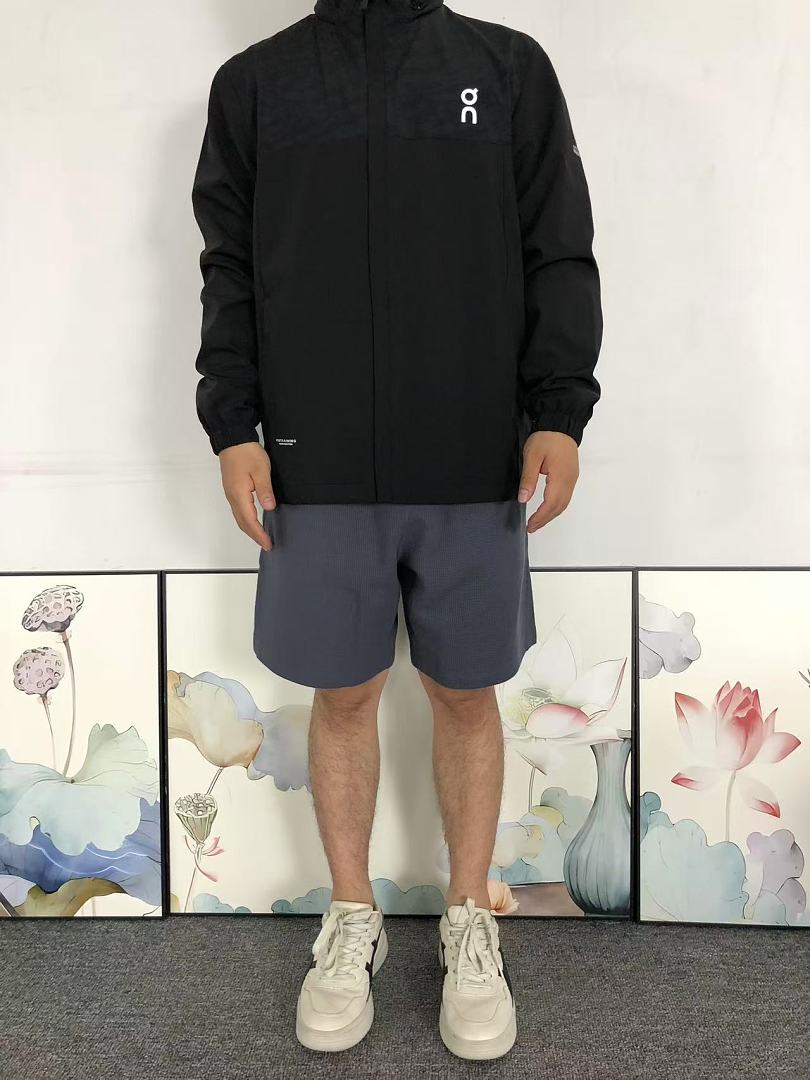 On Running 208 ON JACKET 2207150804 (Im 170Cm 60Kg I Wear Size XL In The Phot) - Image 3