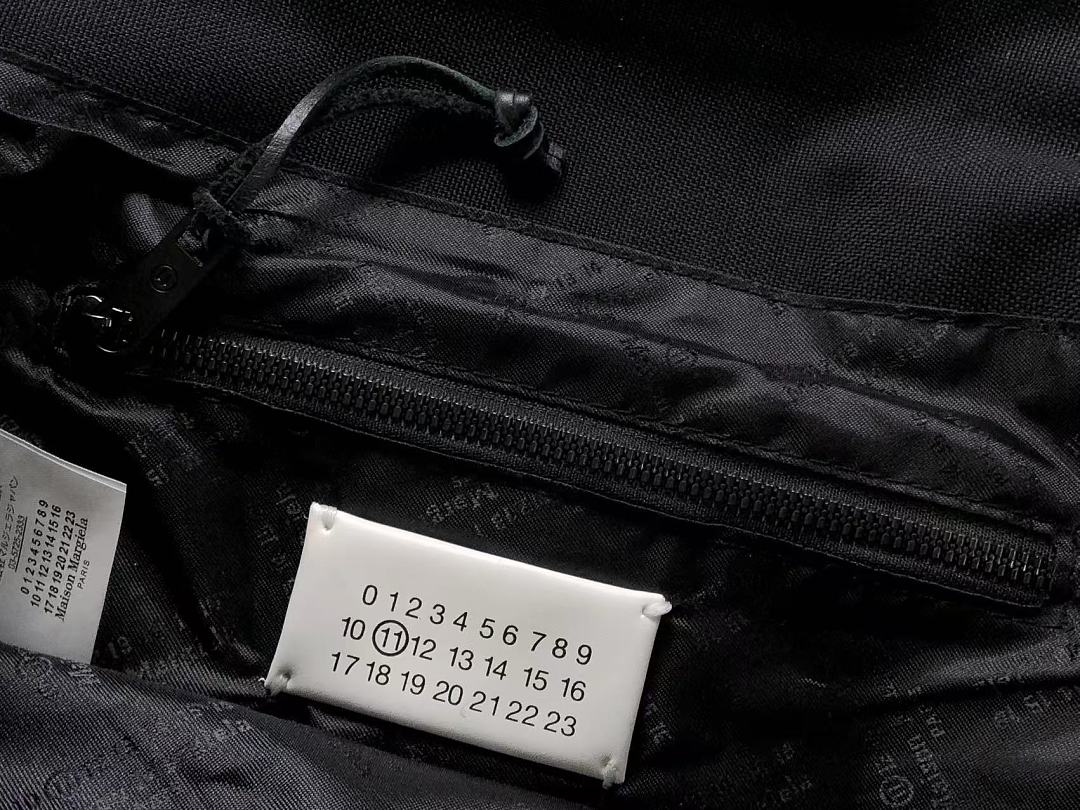 On Running 258 MAISON MARGIELA BAG 3205251321 (Long 32CM* Wide 11CM* High 28CM) - Image 13