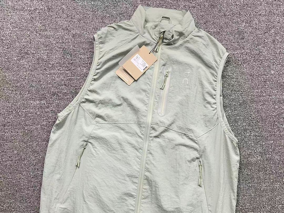 On Running 139 ON VEST 5207071019 (Im 170Cm 60Kg I Wear Size L In The Phot) - Image 8