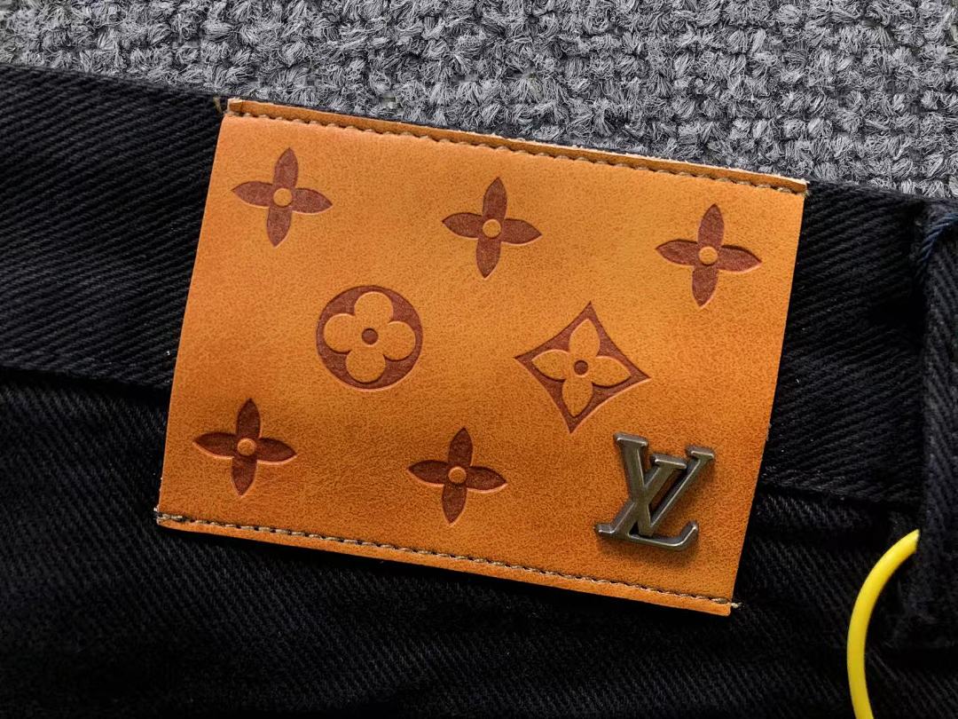 Louis Vuitton 195 L⭐ - Image 17