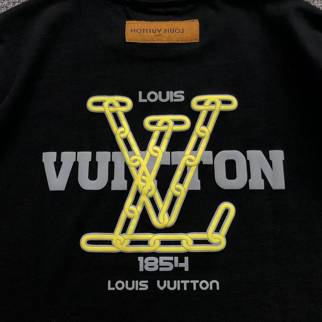 Louis Vuitton 148 L⭐ T-SHIRT 22050432001 (Im 170Cm 60Kg I Wear Size XS In The Phot) - Image 13