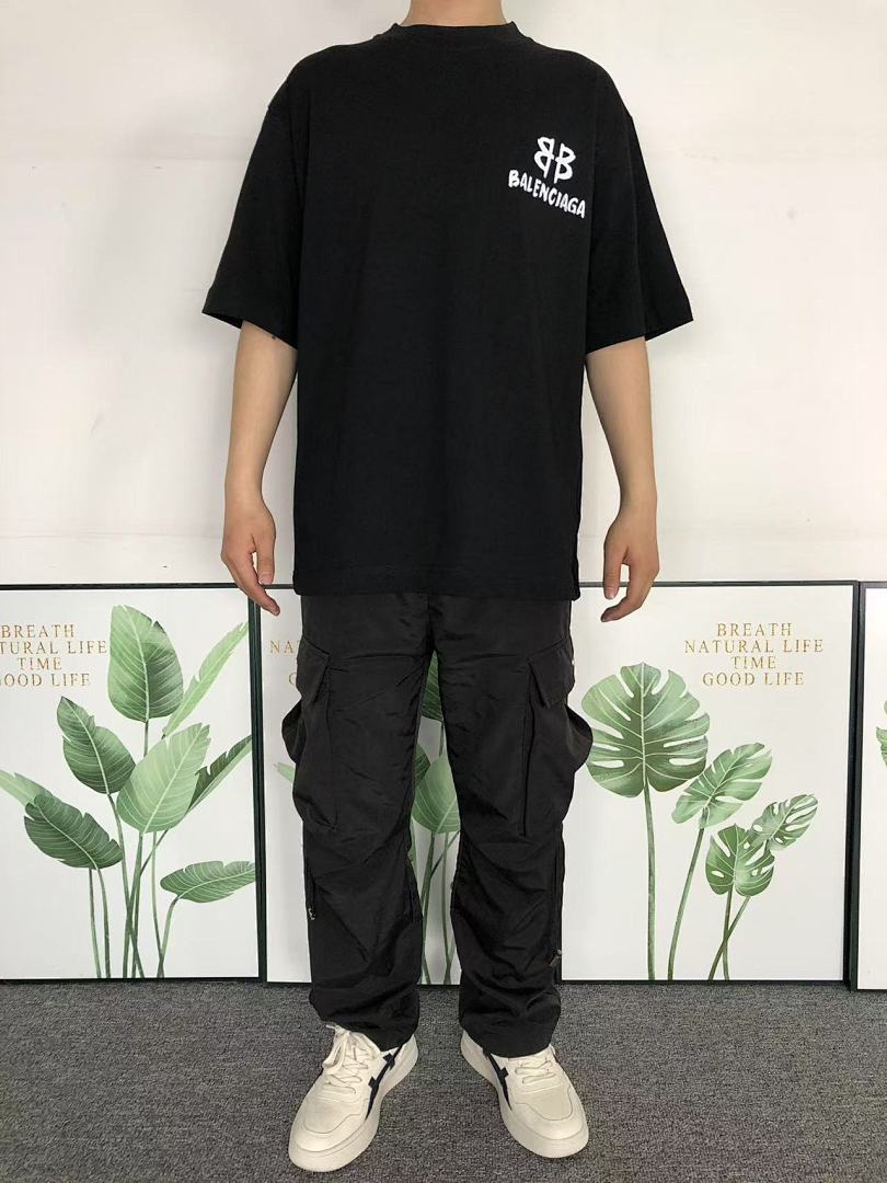 Balenciaga 95 B⭐L⭐⭐⭐IA⭐A T-SHIRT 502172581 (Im 170Cm 57Kg I Wear Size 1 In The Phot) - Image 3