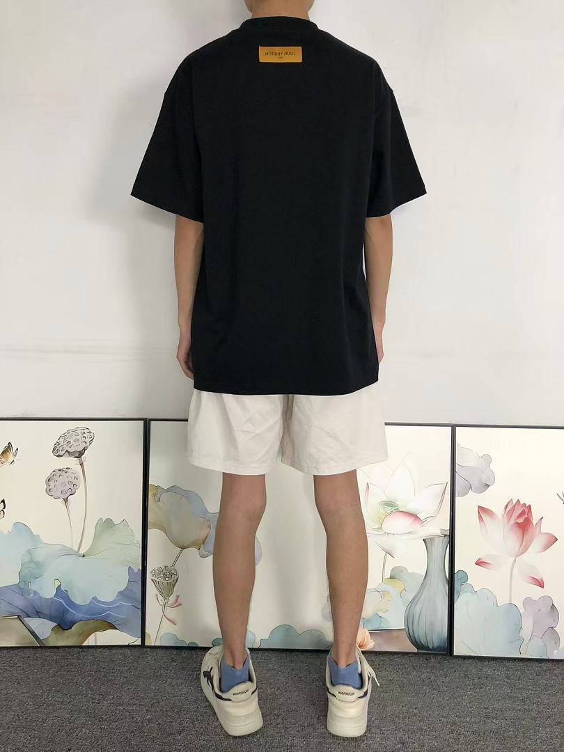Louis Vuitton 125 L⭐ T-SHIRT 126270560 (Im 170Cm 60Kg I Wear Size XL In The Phot) - Image 4