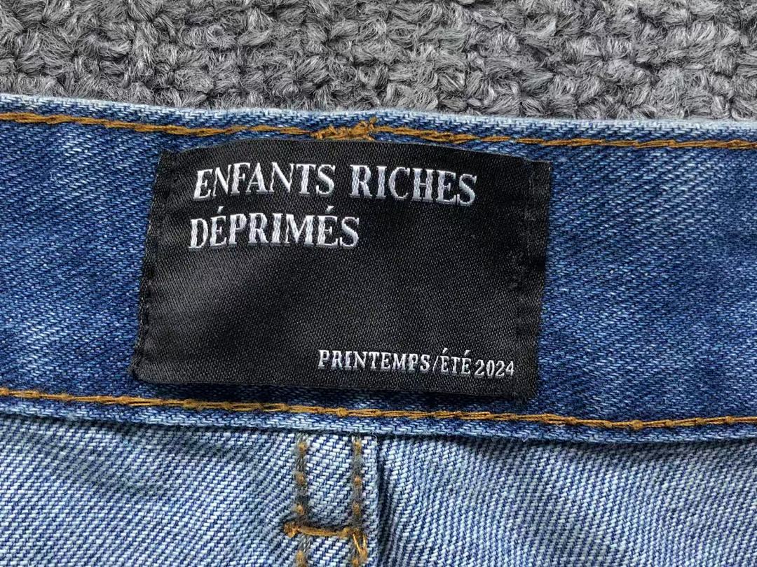 Chanel 135 ENFANTS RICHES DEPRIMES - Image 17