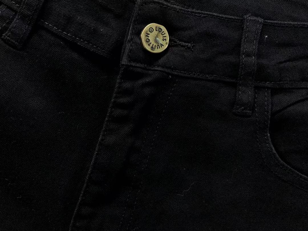 Louis Vuitton 195 L⭐ - Image 21