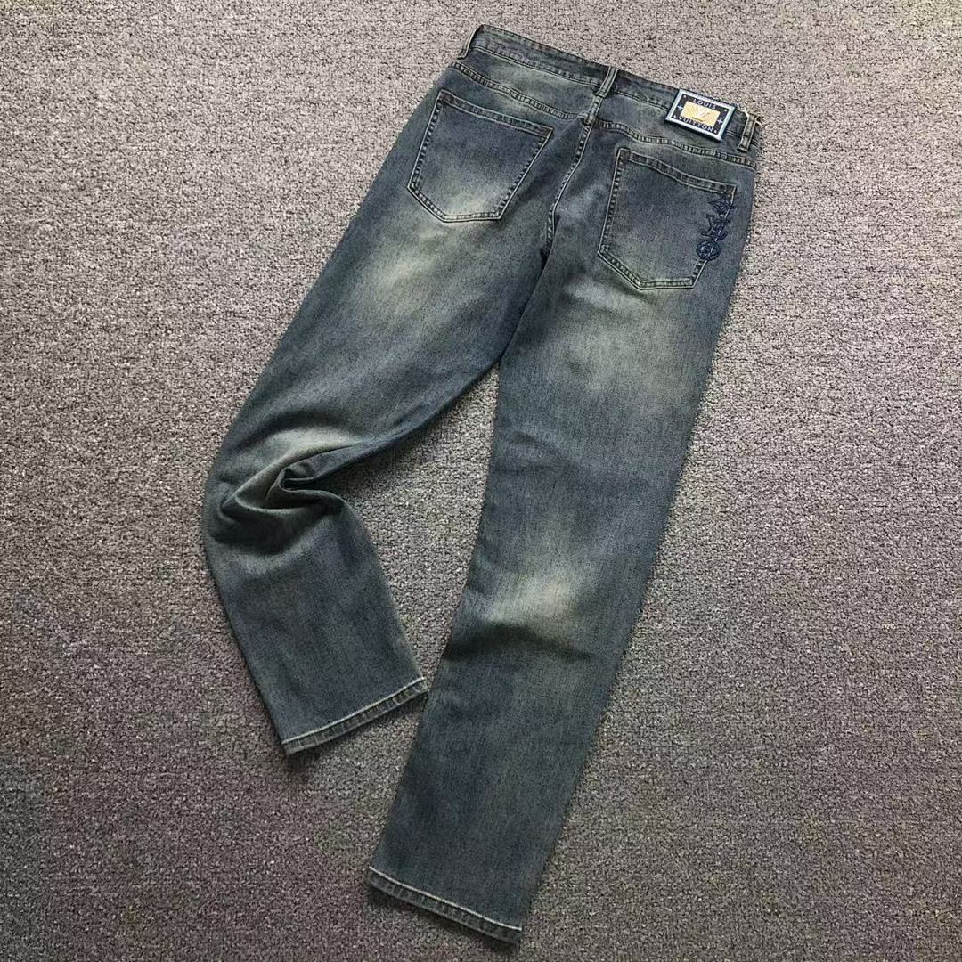 Unbranded 215 L⭐