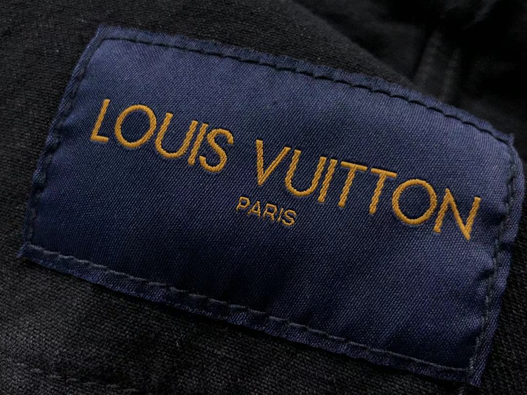 Louis Vuitton TROUSERS 228 L⭐ - Image 33