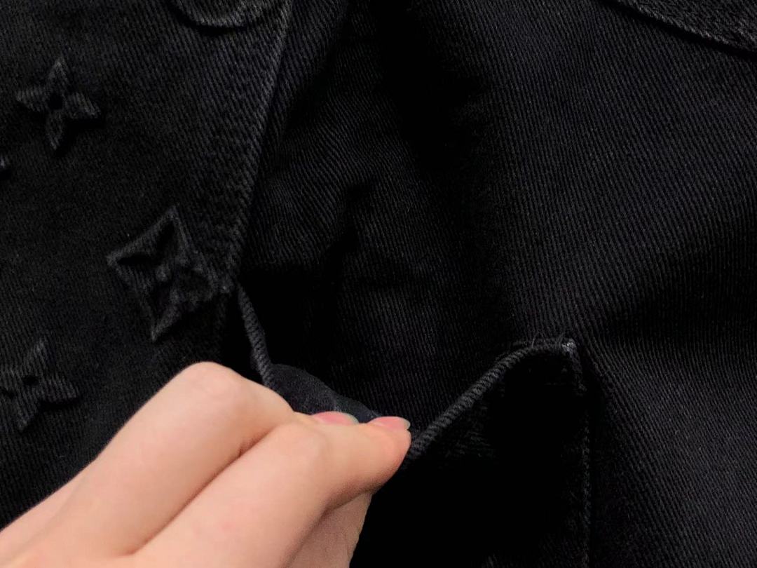 Louis Vuitton TROUSERS 228 L⭐ - Image 48