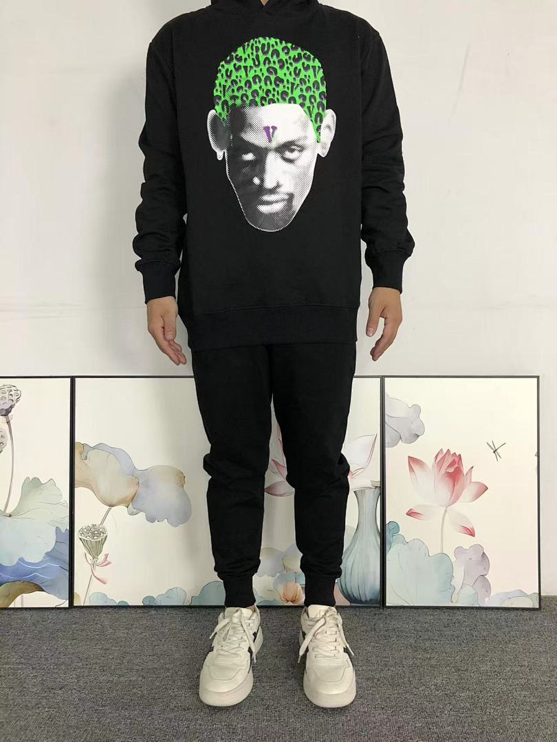 On Running 118 VLONE HOODIE 510112991 (Im 170Cm 60Kg I Wear Size S In The Phot) - Image 3