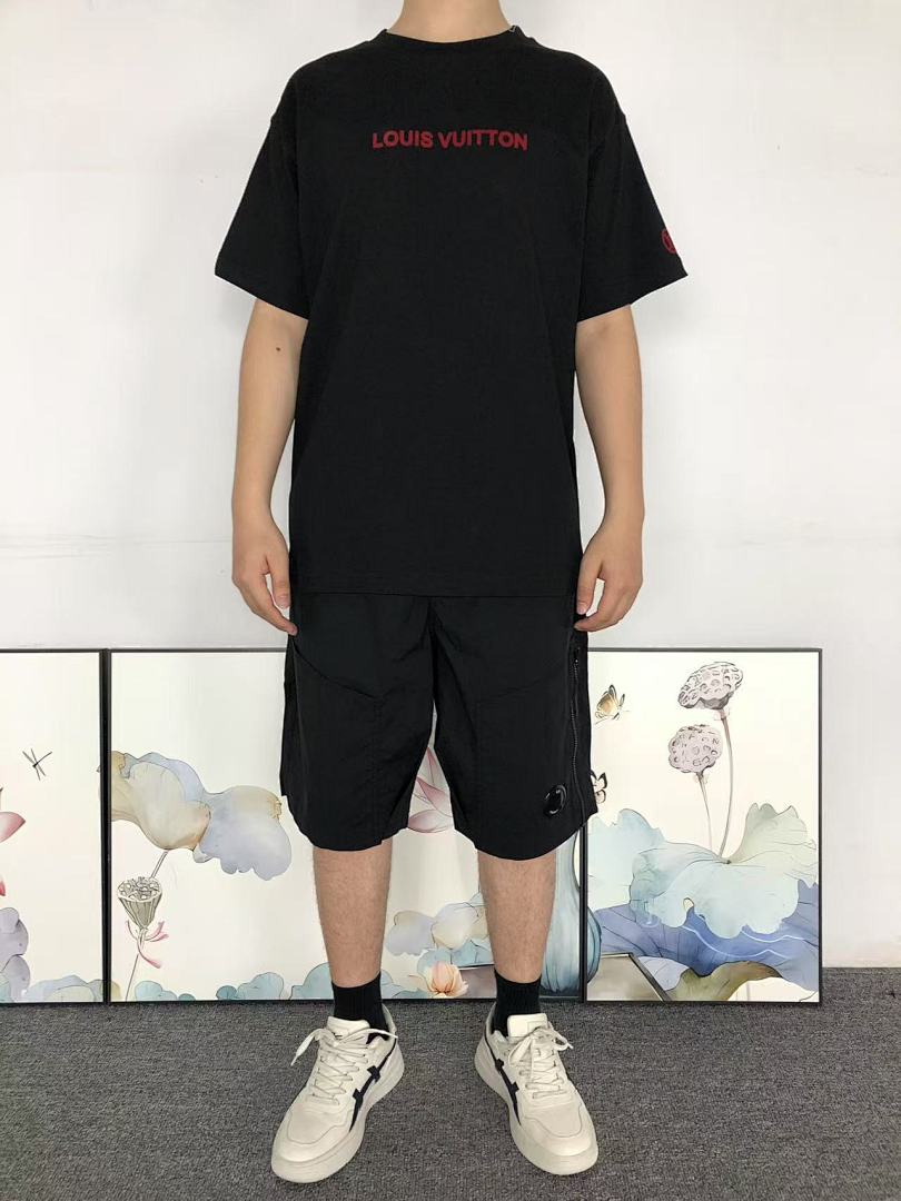 Louis Vuitton 108 L⭐ T-SHIRT 41062619126 (Im 170Cm 60Kg I Wear Size XS In The Phot) - Image 3