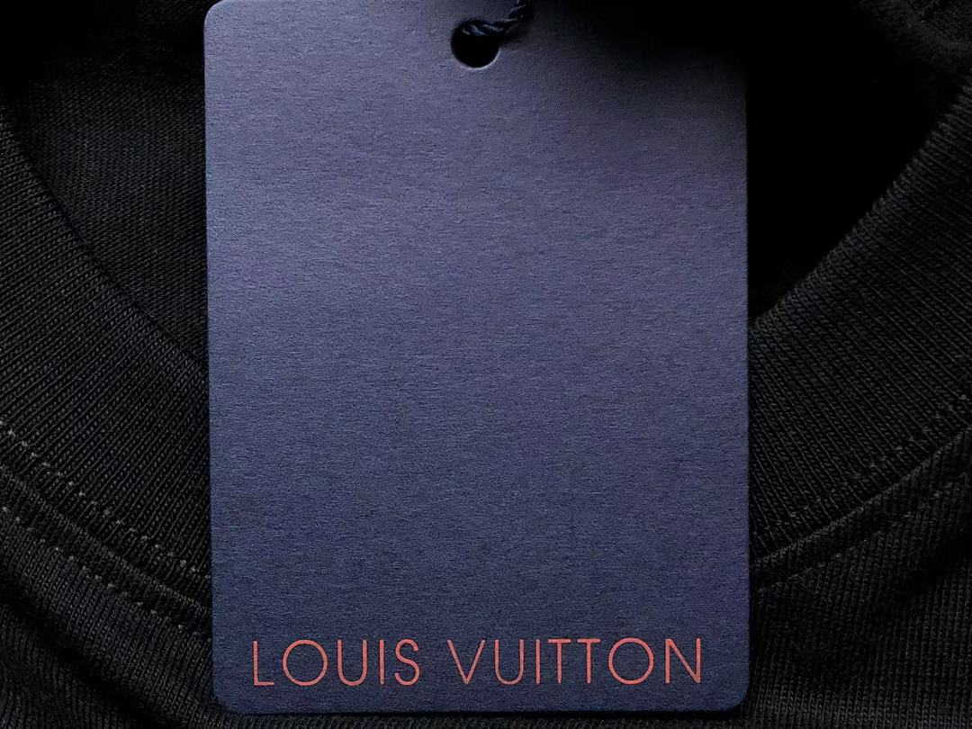 Louis Vuitton 108 L⭐ T-SHIRT 503051870 (Im 170Cm 55Kg I Wear Size M In The Phot) - Image 17