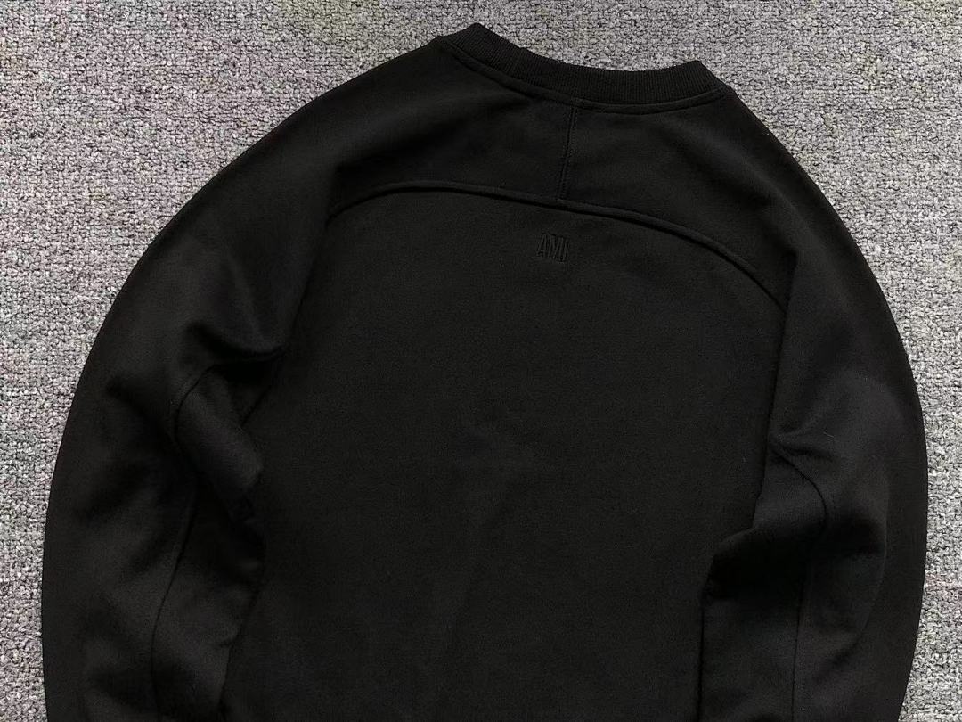 AMI 125 AMI HOODIE 3201080417 (Im 170Cm 60Kg I Wear Size M In The Phot) - Image 24