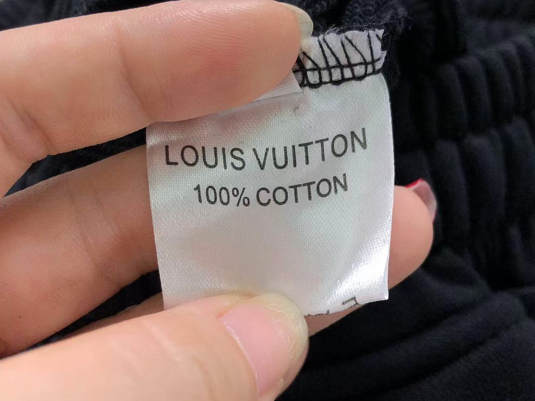 Louis Vuitton SHORTS 158 L⭐ T-SHIRT 2208020415 (Im 170Cm 60Kg I Wear Size S In The Phot) - Image 38