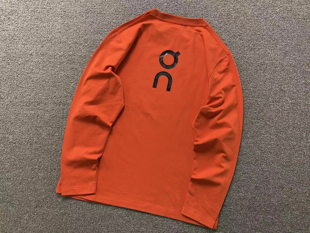 On Running 135 ON LONG SLEEVED 2208081004 (Im 170Cm 60Kg I Wear Size XL In The Phot) - Image 20