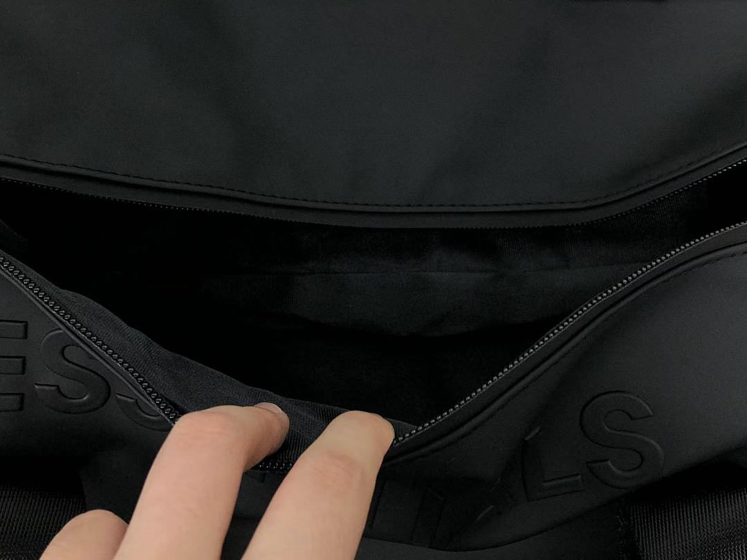 Fear of God 98 FOG BAG 1106050413 (Long 47CM* Wide 25CM* High 25CM) - Image 9