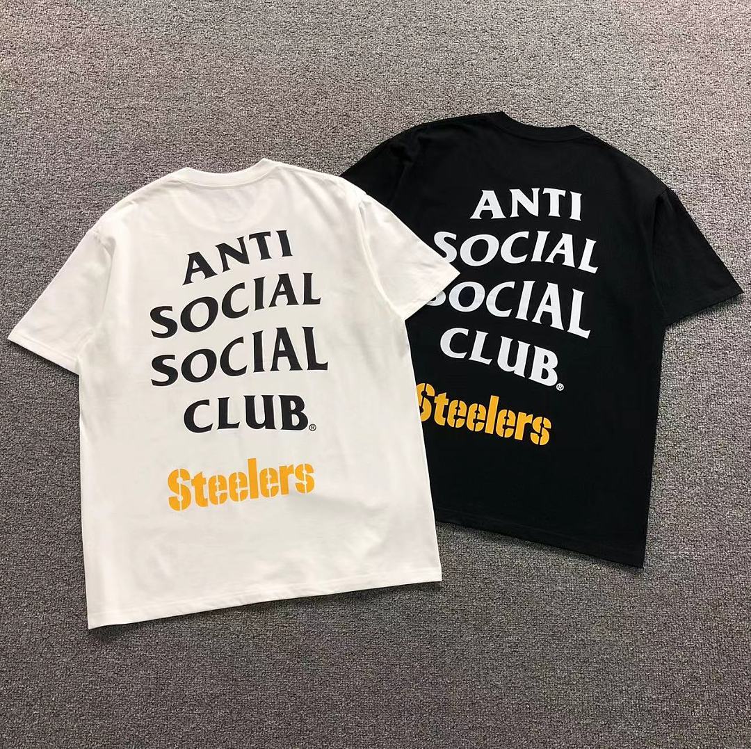 Christian Louboutin 88 ANTI SOCIAL CLUB T-SHIRT 126212402 (Im 170Cm 60Kg I Wear Size L In The Phot)