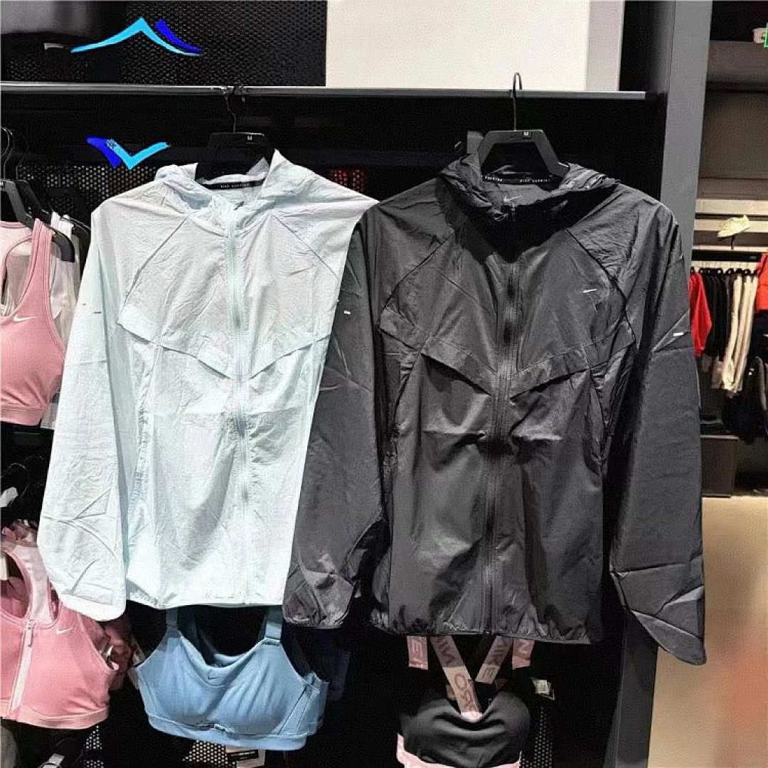 Christian Louboutin NI.KE Men's Sport Casual Sun Protection Training Running Hooded Jacket - Image 2