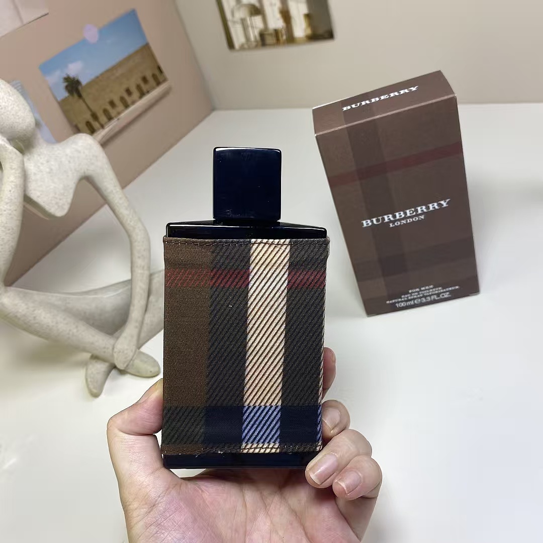 Other Burberry Flower And Her - Image 45