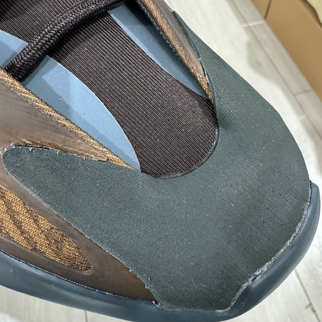 Shoes Y. Z 70.0 V3 - Image 23