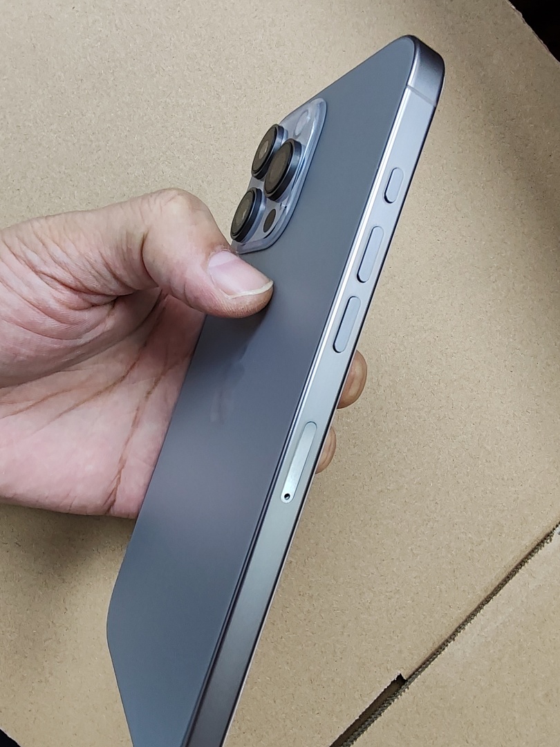 On Running Ip 16 Pro Max (Kakobuy/USfans Can't Buy It) - Image 8