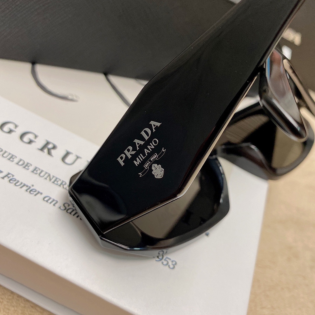 On Running PRADA - Image 18
