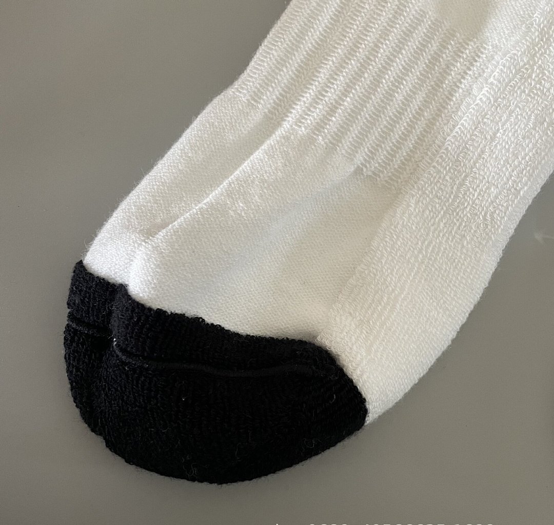 Other C.H.R.O.M.E H.E.A.R.T.S Towel Bottom Red Embroidered Socks - Image 8