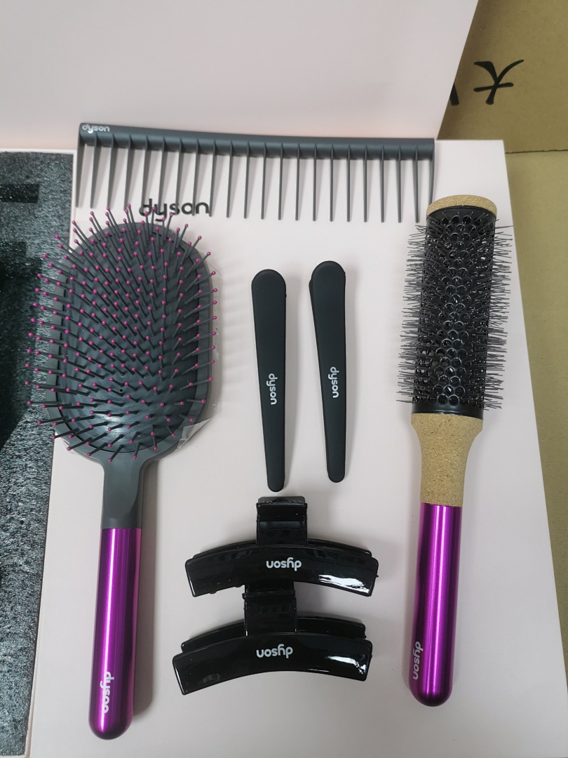 On Running Comb Gift Box - Image 14