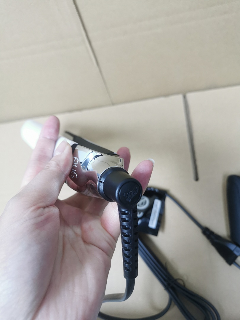 On Running Olatinum+Professional Smart Styler - Image 15