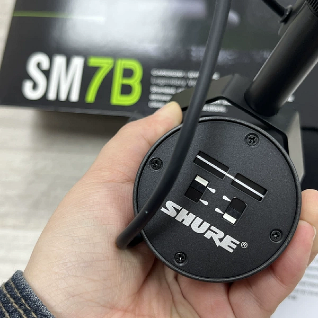 On Running Microphone - Image 9